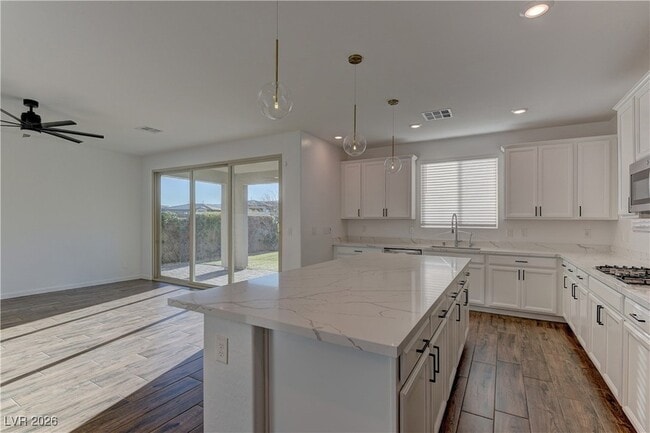 Building Photo - 727 Foreign Reef Wy