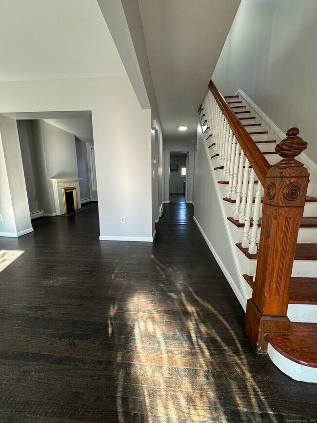Primary Photo - 277 Portsea St