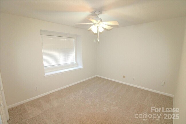 Building Photo - 3200 Heathstead Place