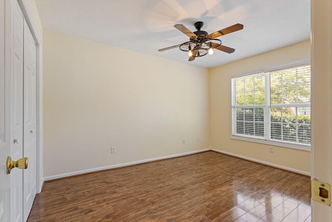 Building Photo - 422 Northrop Pl