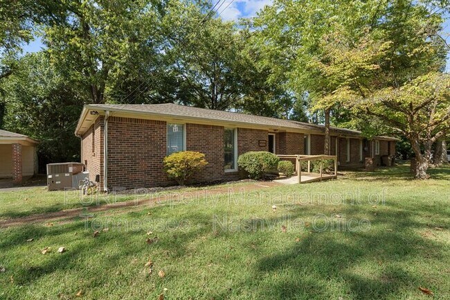 Primary Photo - 1001 Glendale Ln