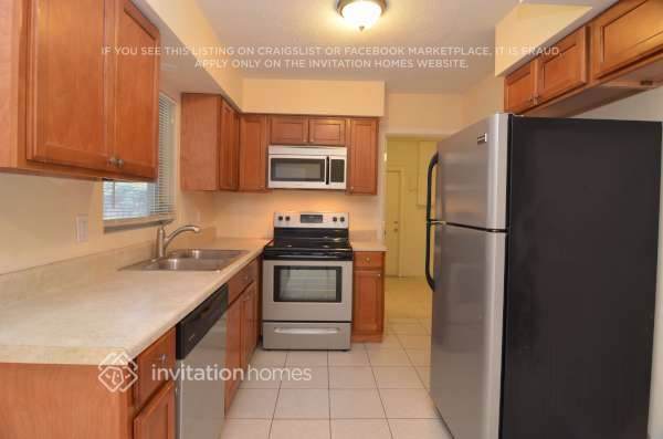 Building Photo - 11124 64th Terrace N