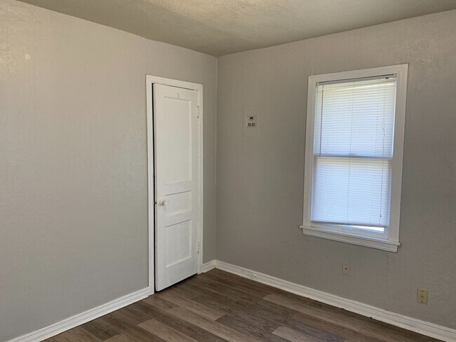 Building Photo - 2937 NW 45th St