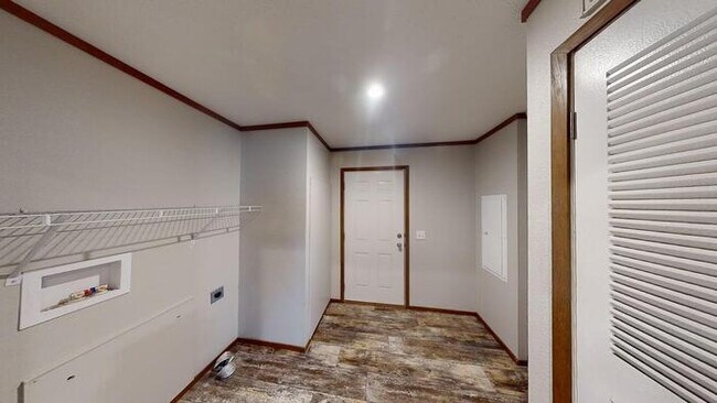 Building Photo - 120 Northwest Dr