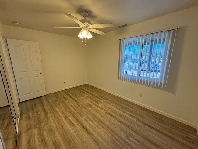 Building Photo - 3 bedroom - 2 bathroom