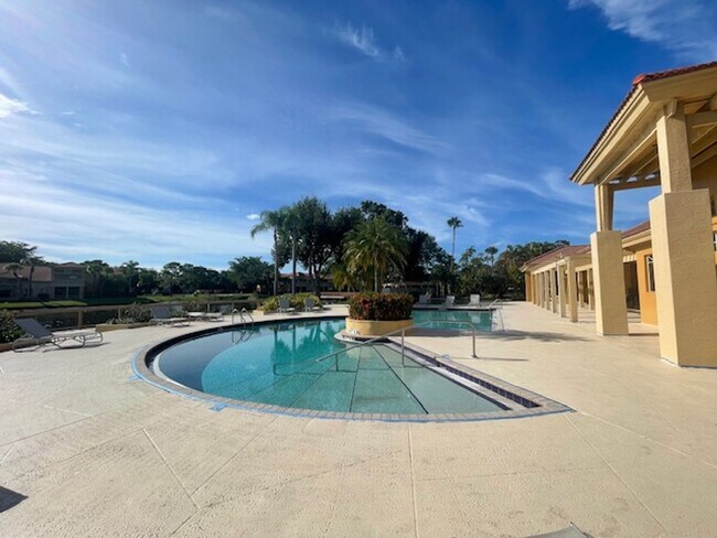 Building Photo - Palm Lakes Condominium