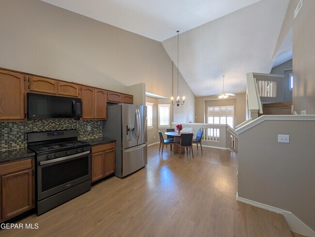 Building Photo - 12145 Sun Arbor Pl