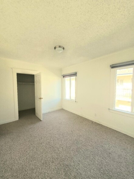 Bedroom 2 - 960 S Kingsley Dr