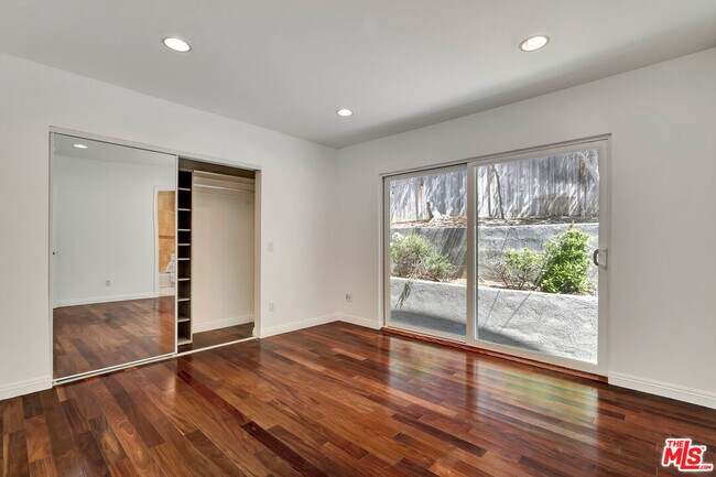 Building Photo - 3379 Canton Ln