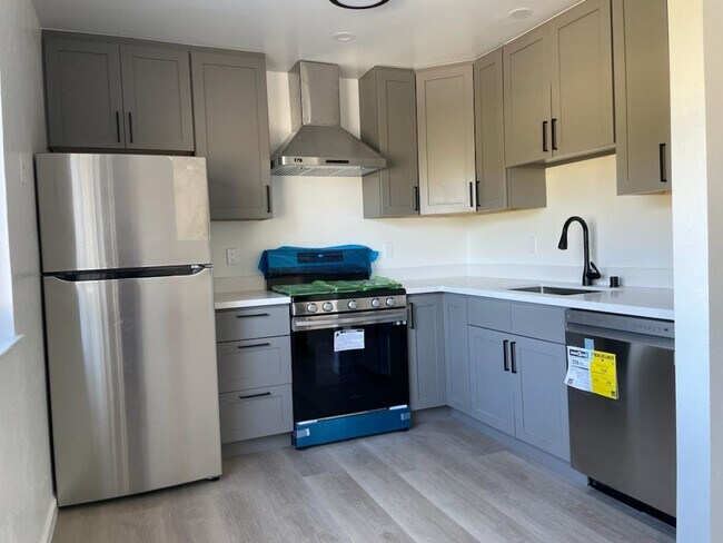 Building Photo - 1800 23rd St