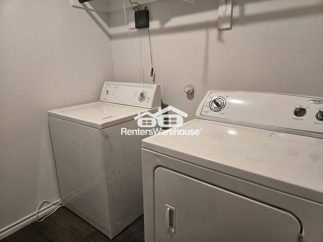 Building Photo - FOR RENT - 4BED 2BATHS - ROYSE CITY/JOSEPH...