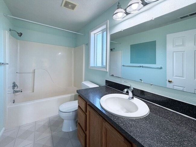 Building Photo - 1378 T St