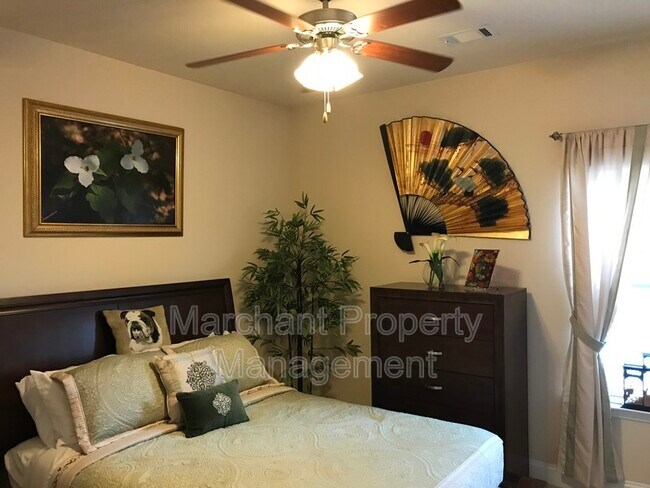 Building Photo - 500 Airdale Ln