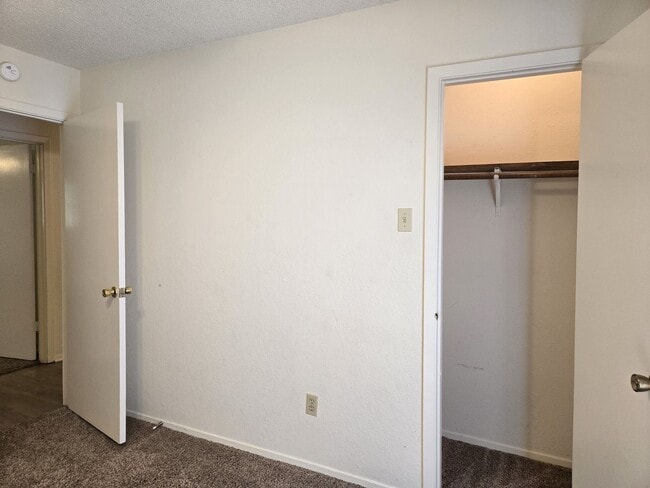 Building Photo - 3/2 House in Midway ISD!