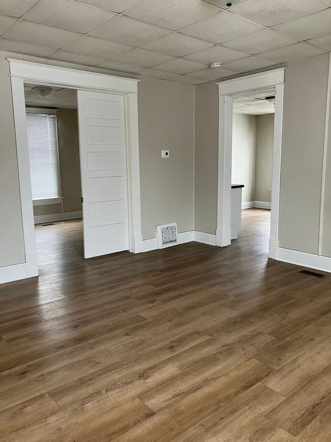 Building Photo - 624 2nd Ave