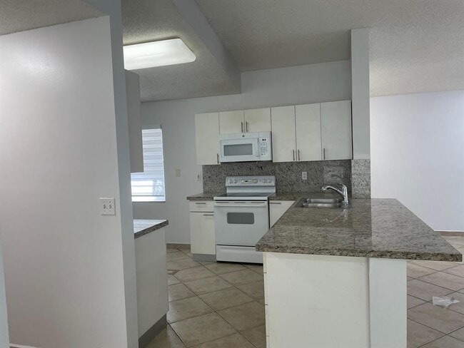 Building Photo - 17484 SW 22nd St