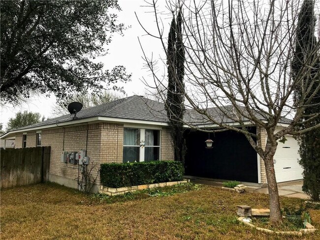 Building Photo - 15117 Bigelow Dr