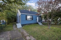 Building Photo - 821 S Woodlynn Rd