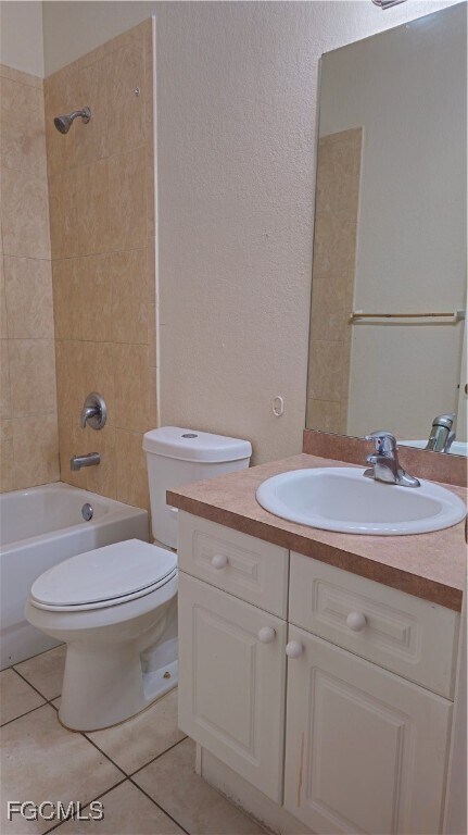 Building Photo - 2218 Putter Ln