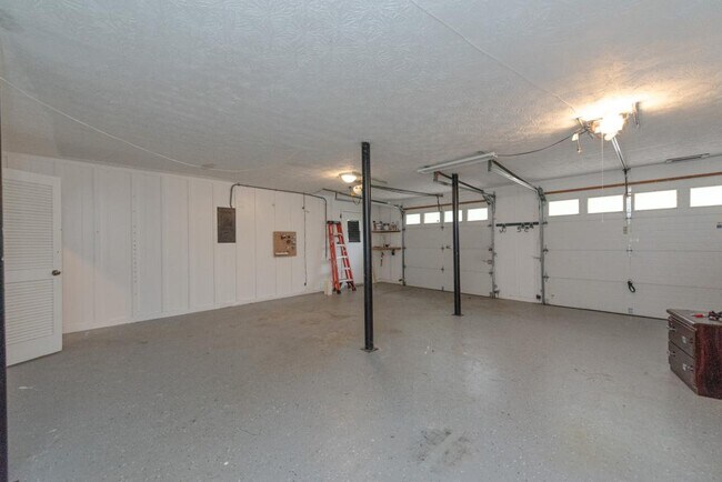 Building Photo - 2702 Davenport Rd NW