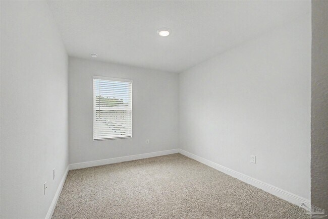 Building Photo - 9055 Golden Eye Dr