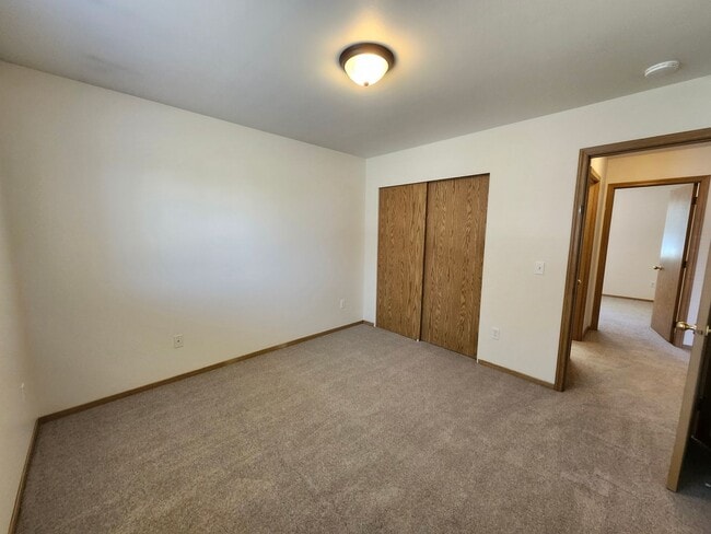 Building Photo - Beautiful Pasco Home w/Peaceful Backyard