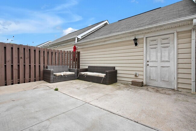 Building Photo - 6321 Marsh Wren Drive