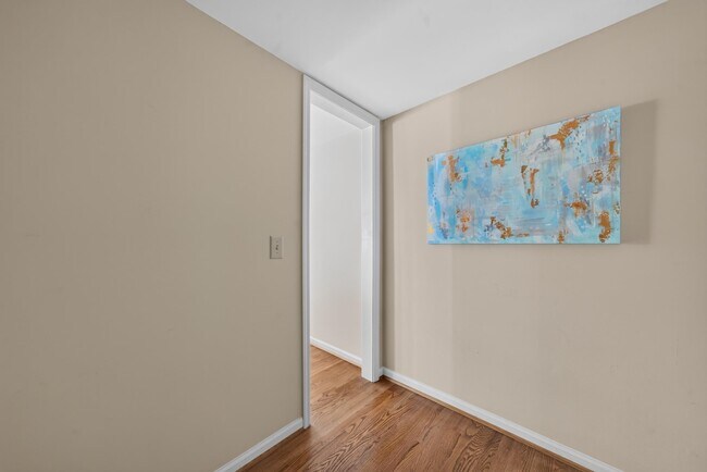 Building Photo - 1050 Cupp Ln