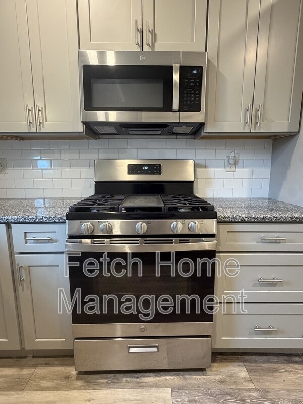 Building Photo - 34 N Lee St