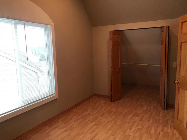 Building Photo - 110 Filbert Dr