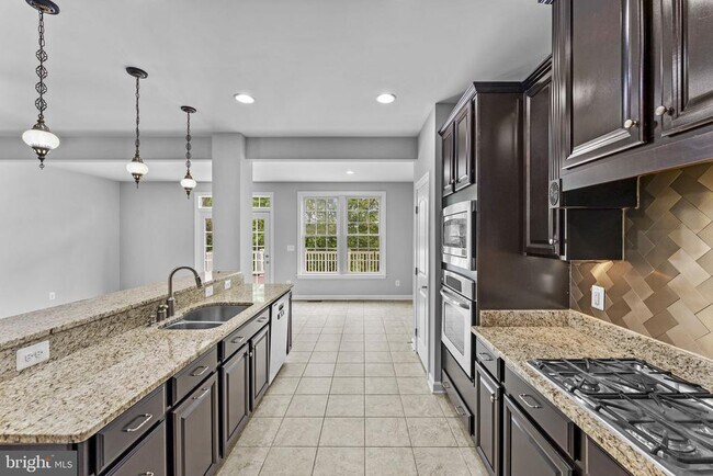 Building Photo - 21268 Park Grove Terrace