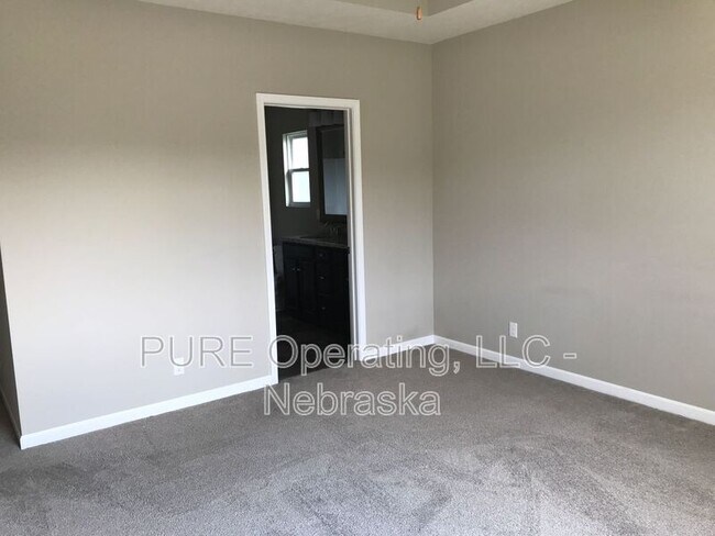 Building Photo - 16509 Heather St