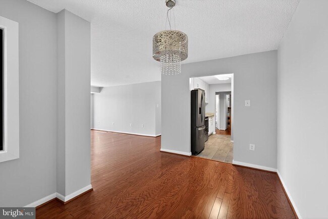 Building Photo - 200 N Pickett St