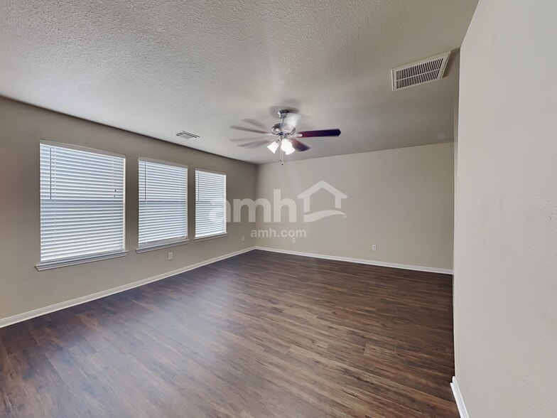 Building Photo - 3743 Jewel Point Dr