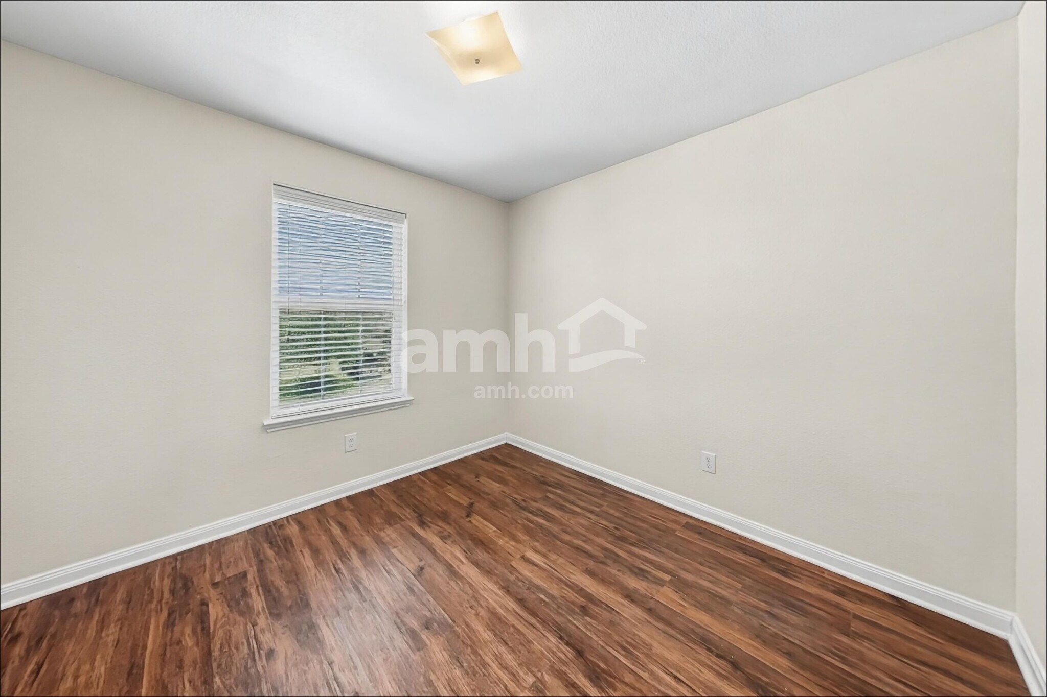 Building Photo - 8960 Blackhaw St