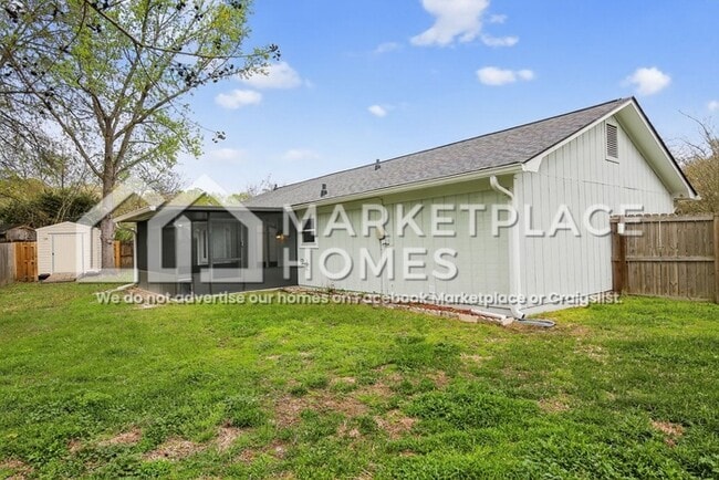 Building Photo - 114 Oak Ct