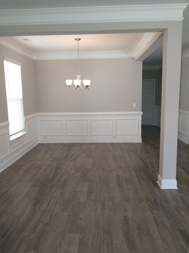 Building Photo - Coming Soon - Gorgeous Home with 4 bedroom, 2.5 bath and large loft area!
