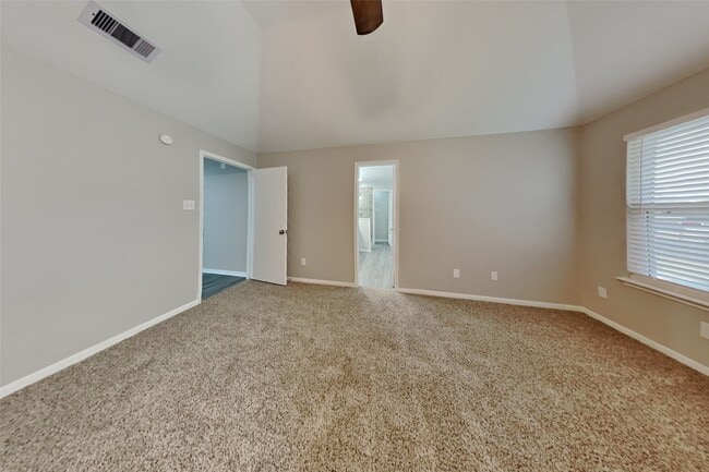 Building Photo - 21338 Wildcroft Dr