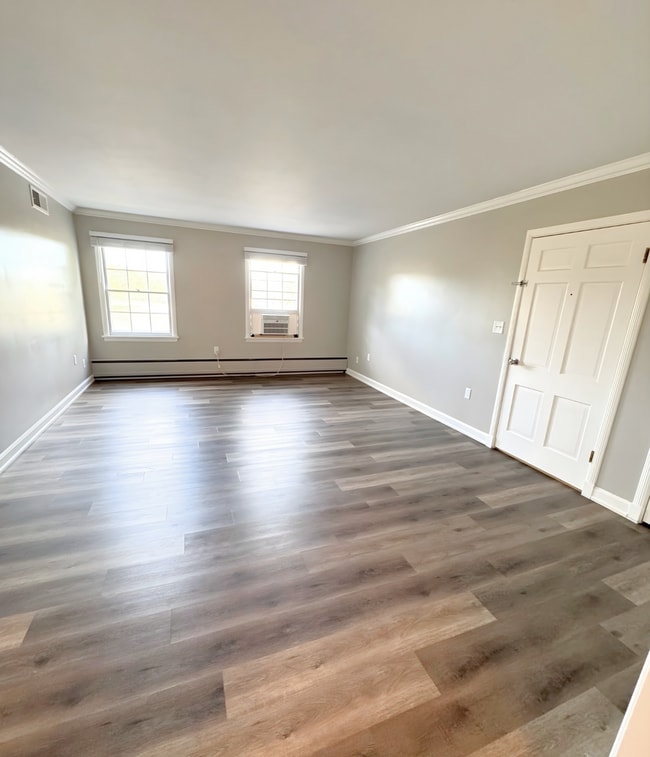 Building Photo - 400 N Webb Ave