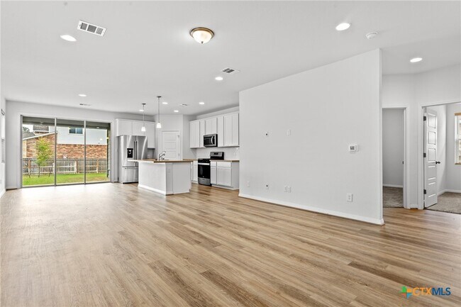 Building Photo - 448 Chaste Tree Dr