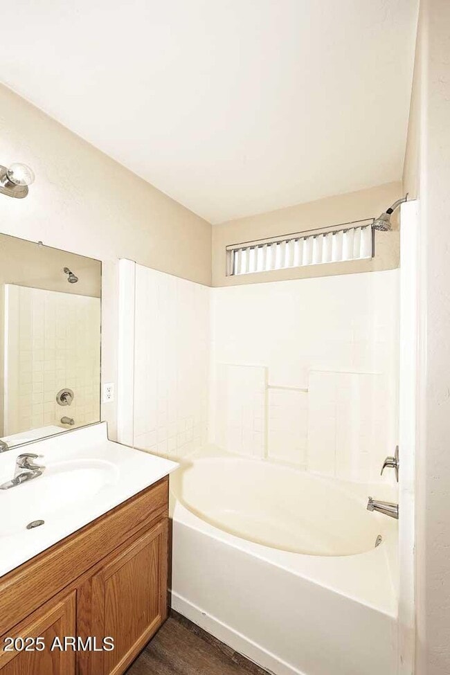 Building Photo - 10532 W Pomo St