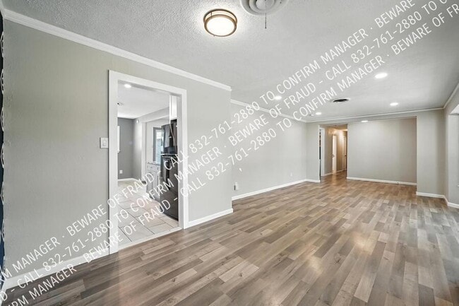 Building Photo - 7117 Ellis Rd