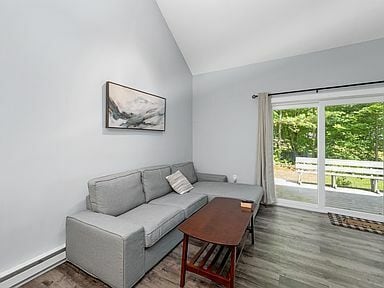 Building Photo - 76 Davis Rd