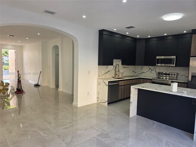 Building Photo - 16643 SW 80th Terrace