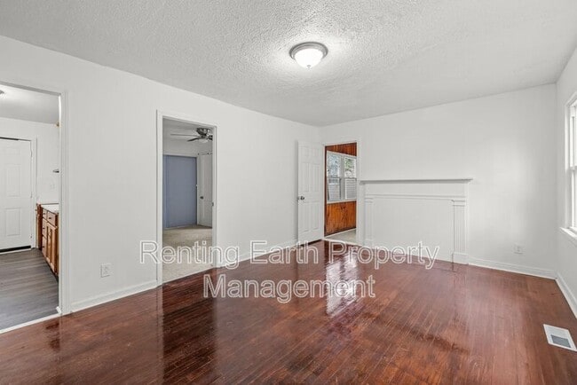 Building Photo - 5025 43rd Pl N