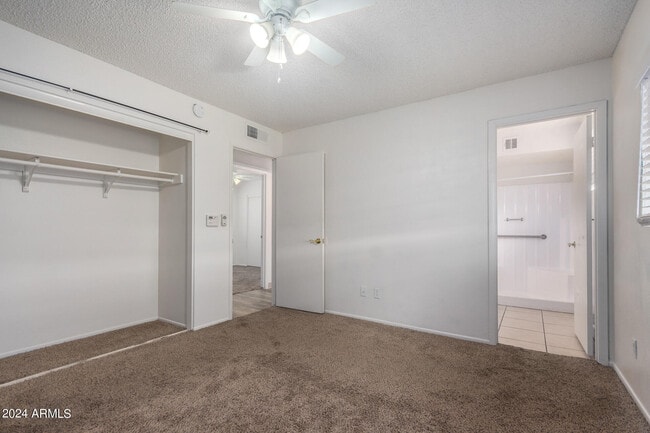 Building Photo - 10047 N 48th Ave