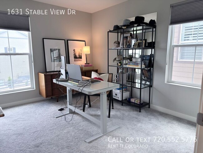 Building Photo - 1631 Stable View Dr