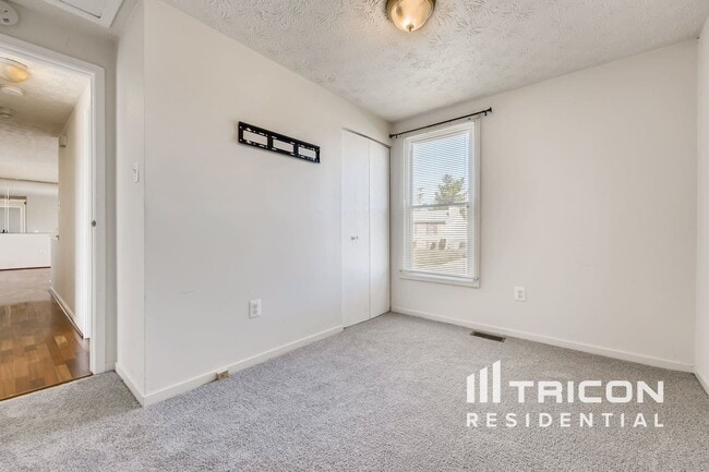 Building Photo - 7913 Jody Knoll Rd