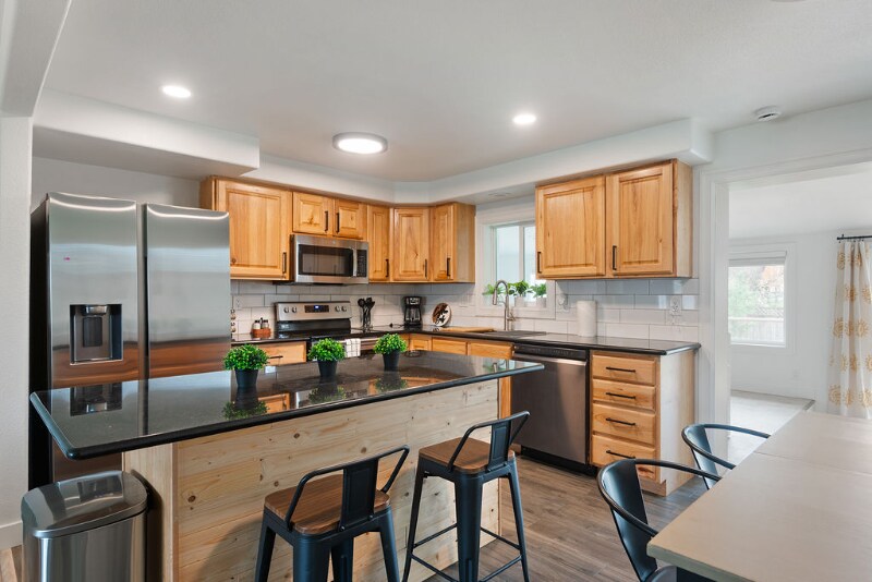 Building Photo - 12242 SE Raymond St