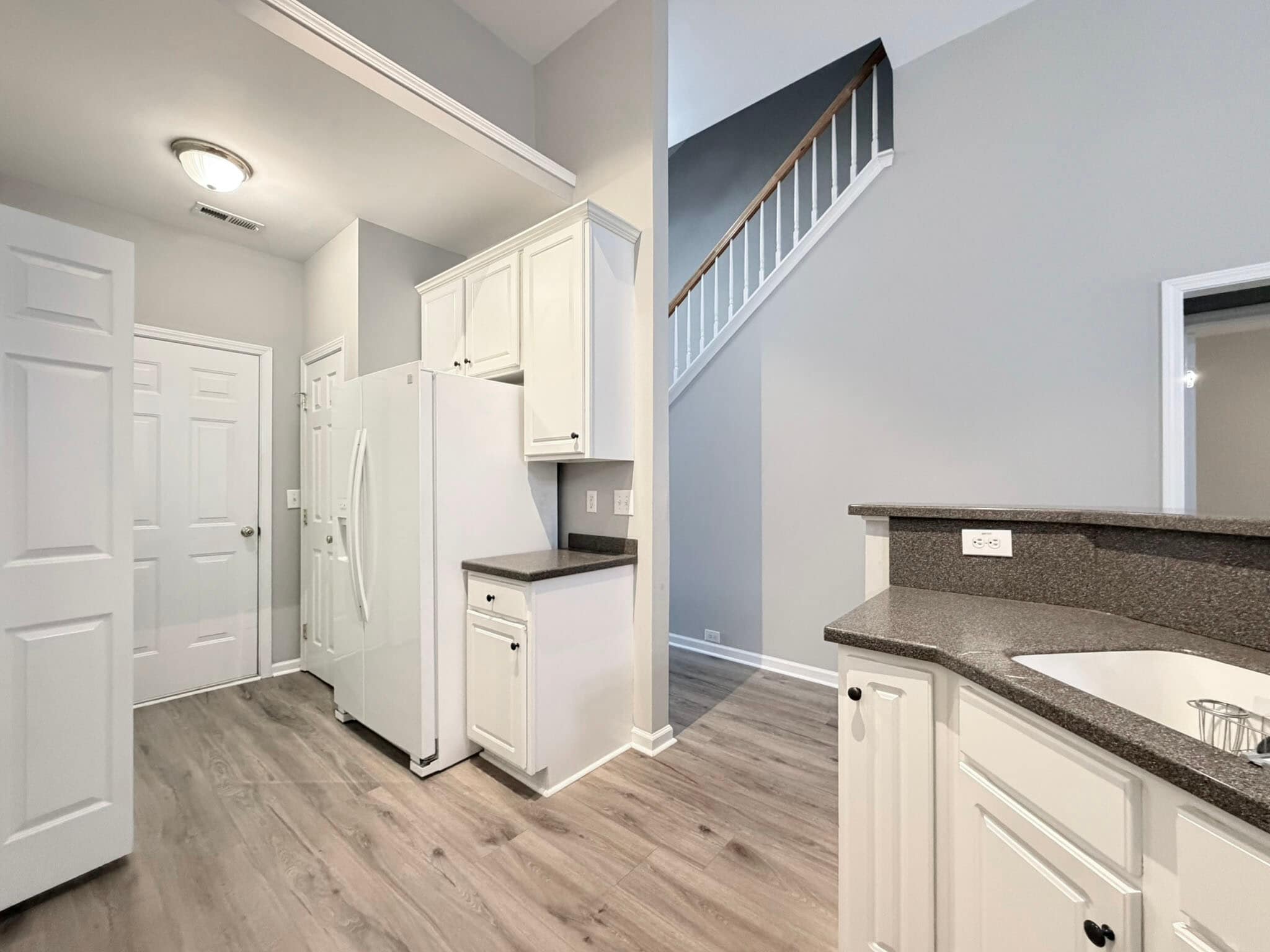 Building Photo - 10483 Dapping Dr